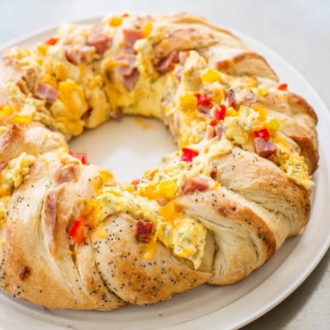 Egg Ham Wreath Bake